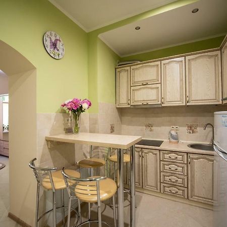Apartment M&K In The Center Lviv Dış mekan fotoğraf